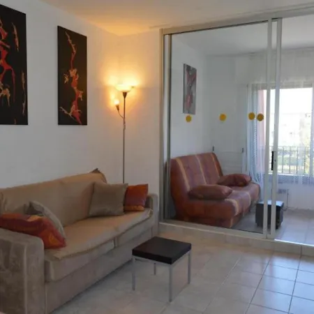 Marine 2 Apartment *